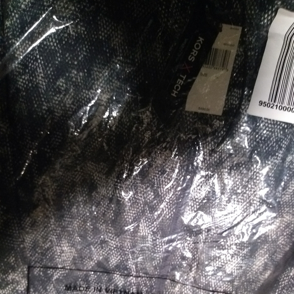 Michael Michael Kors X Tech KT Printed Mesh Anorak - Picture 4 of 16